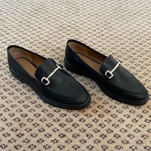 Brand new with tags , never worn , sharp looking !